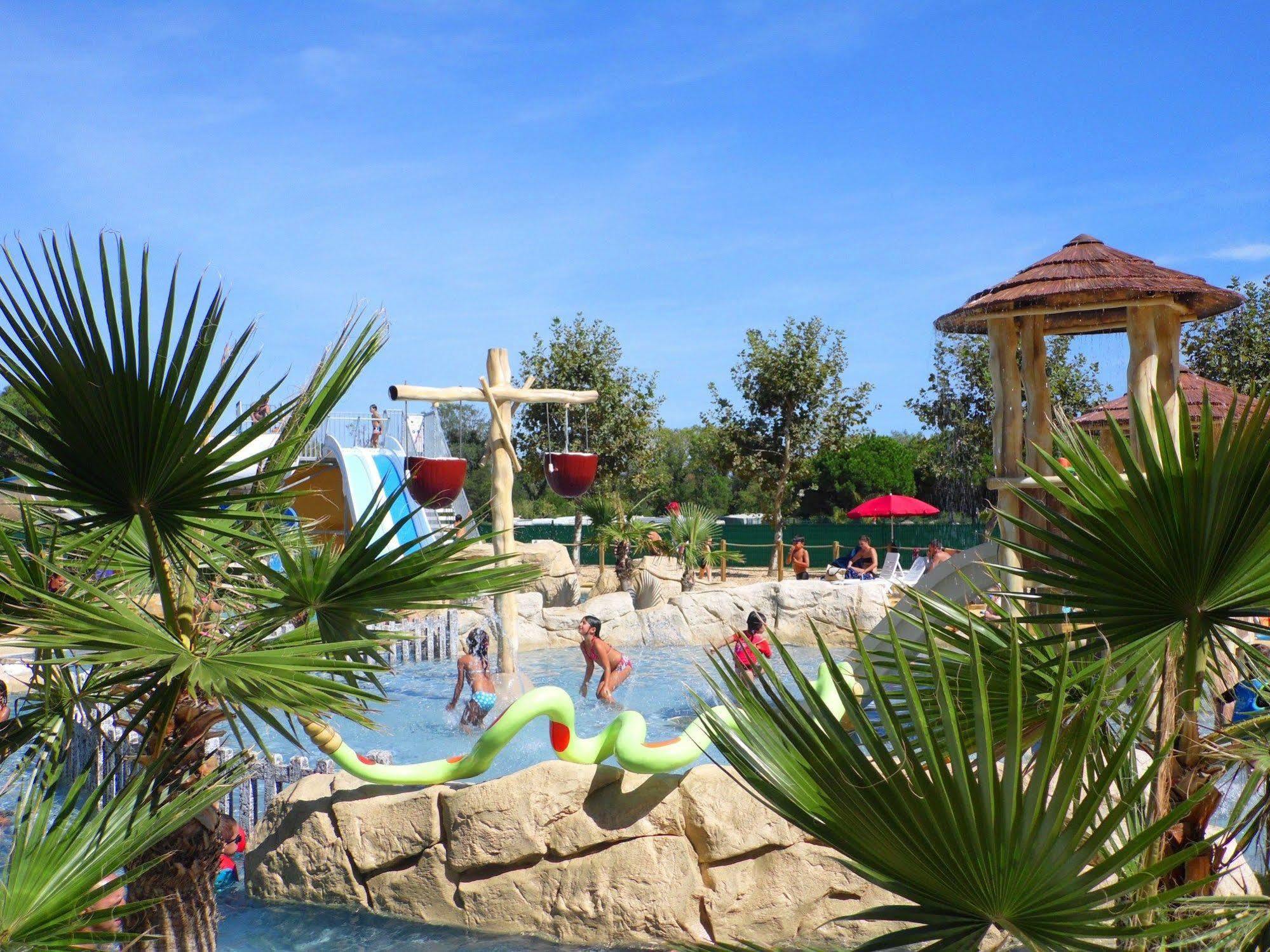 Camping Le Sainte Marie Exterior foto